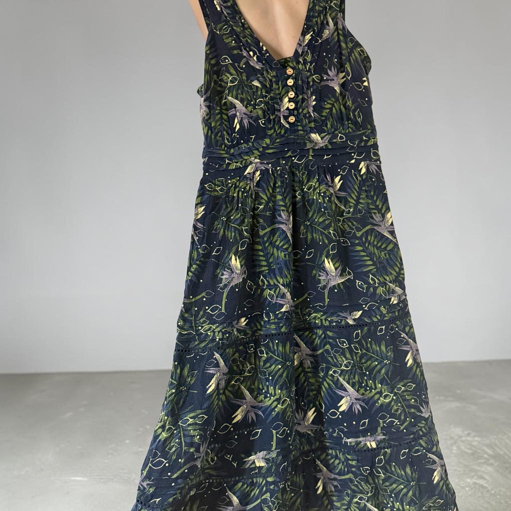 Sleeveless maxi dress